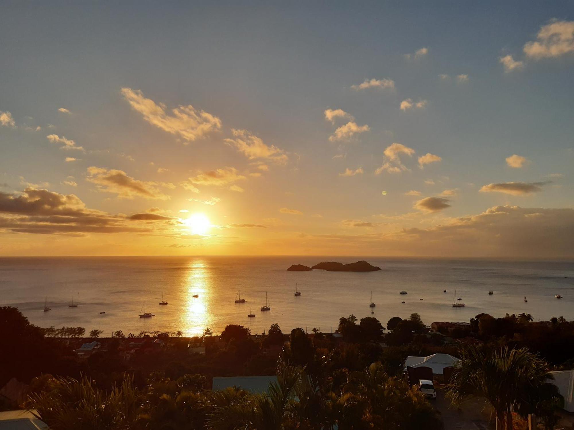 Logements Vue Mer Acces Piscine En Guadeloupe Bouillante Luaran gambar