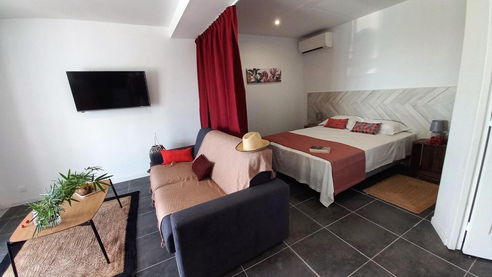 Logements Vue Mer Acces Piscine En Guadeloupe Bouillante Luaran gambar