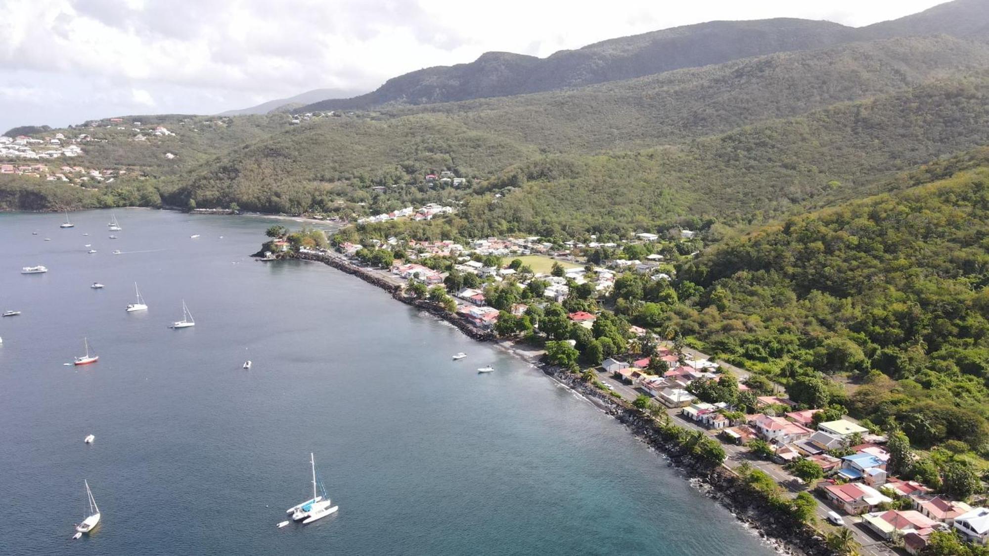 Logements Vue Mer Acces Piscine En Guadeloupe Bouillante Luaran gambar